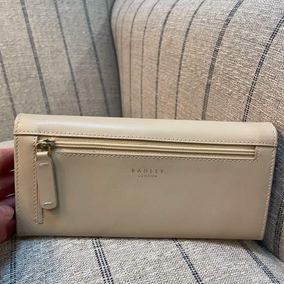 Radley London beige wallet - Picture 2 of 14